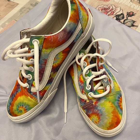 Vans unisex classic custom tie dyed sneakers. Great Women’s 6.5 Men’s 5.0 - Picture 12 of 15